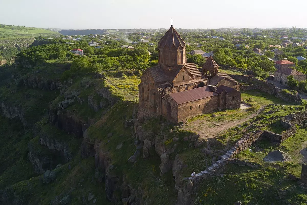 #11 Ованаванк - Сагмосаванк - Арагац - Кари-Лич - Амберд