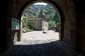Armenia with Elderly Parents: How to Plan a Comfortable Route